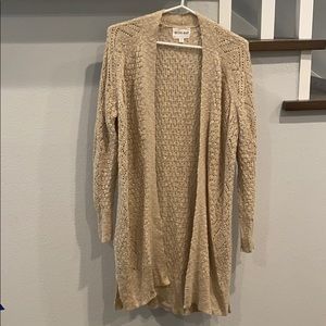 Olive & Oak Open-Front Knit Cardigan in Beige